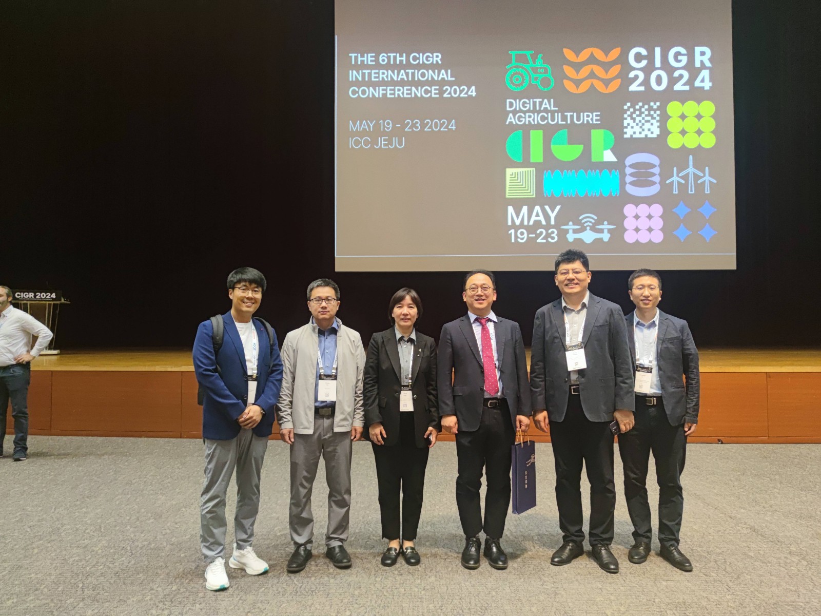 cef0ff809f2af652e32949a59c4c0684.jpg
